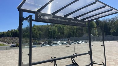 У Львові облаштовано зупинку громадського транспорту "Меморіал Героїв України"
