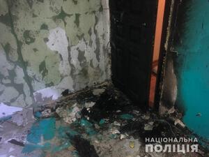 У Рівному невідомі підпалили двері квартири (фото)