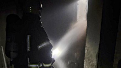 У Львові рятувальники ліквідували займання шин в паркінгу