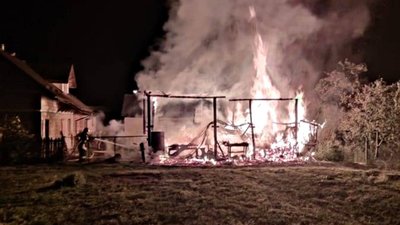На Львівщині вогонь ледь не знищив 4 будівлі