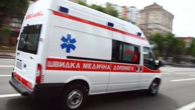 У Львівському районі мотоцикліст виїхав на зустрічну смугу і влетів у легковик