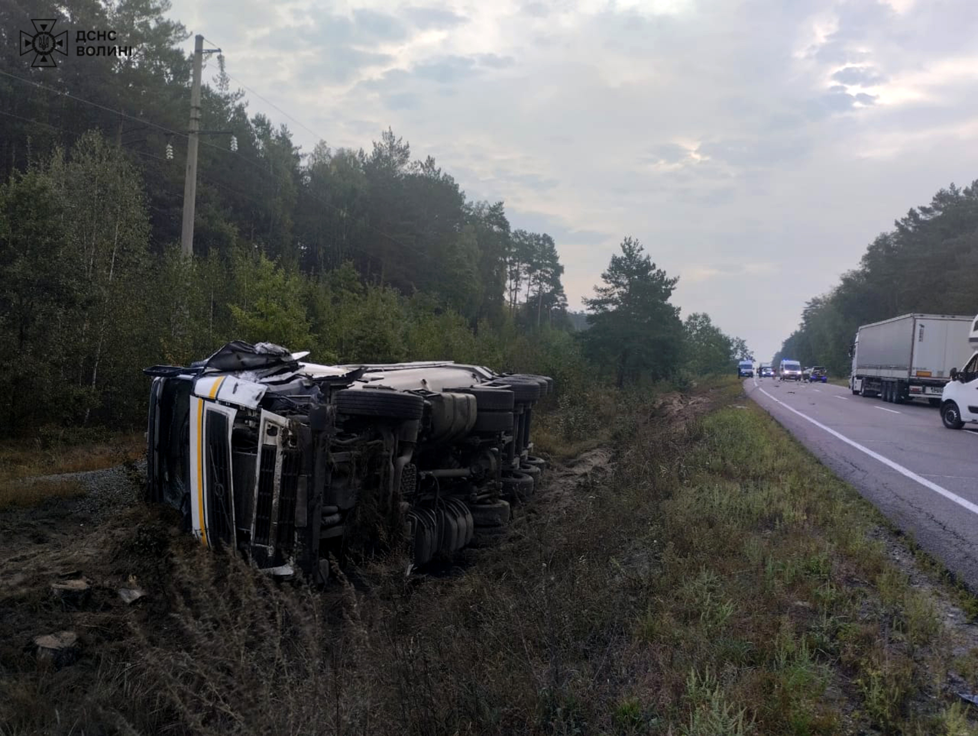 Матір двох дітей: в автокатастрофі на Волині загинула вчителька з Львівщини (ФОТО)