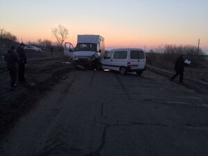 У ДТП на Львівщині зіштовхнувся легковий автомобіль з маршруткою (ФОТО)