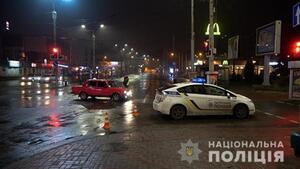 Невідомі в балаклавах різали колеса маршрутних таксі в Сумах (фото)