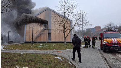 У Львові палав модульний будинок (ФОТО)