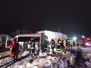 Опубліковано відео моменту ДТП на Франківщині, в якій 2 загиблих і 13 потерпілих людей (відео)