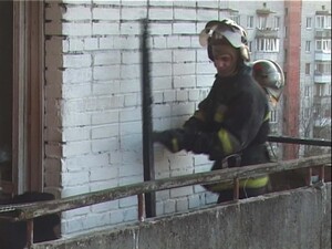 У Львові виникла пожежа в багатоповерхівці (фото)