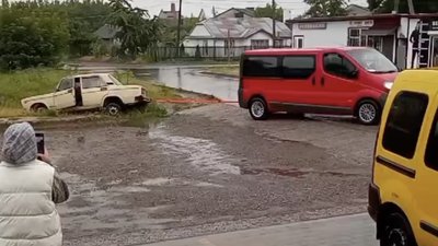 На Львівщині сталася ДТП під час витягування авто з кювету (ВІДЕО)