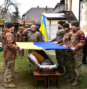 У Львівській області поховали Героя Юрія Невеличука (ФОТО)