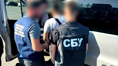 На Львівщині затримали старосту села, який хотів за 14 тисяч доларів допомогти чоловіку виїхати за кордон (ФОТО)