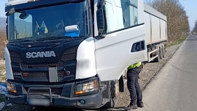На Закарпатті викрили масове перевантаження вантажівок