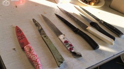 У Шептицькому 21-річний молодик під час застілля вдарив ножем у живіт свого знайомого