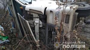 Є постраждалі: на Львівщині трапилось дві ДТП з вантажівками (ФОТО)