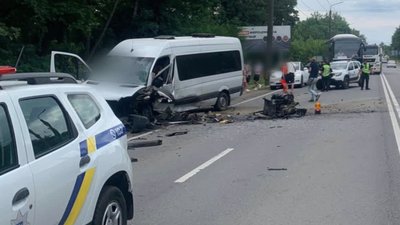На Прикарпатті у ДТП постраждали 15 людей