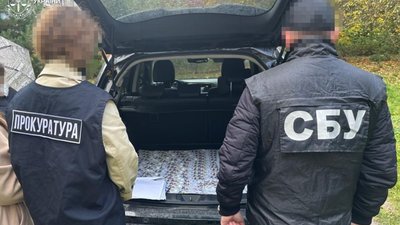 У Львові викрили ділка, який вимагав 15 000 доларів за ухилення від мобілізації