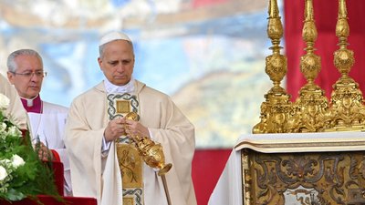 Папа Римський у своїй промові закликав до "справедливого і тривалого миру"