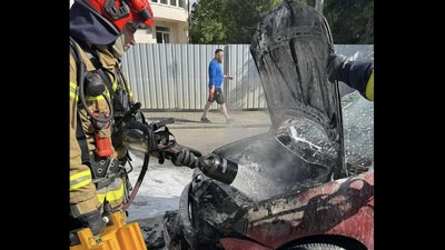 У Львові під час руху загорівся автомобіль