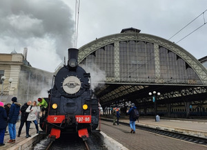 З львівського вокзалу починає курсувати ретро-поїзд (фото, відео)