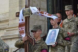 У Гарнізонному храмі попрощалися з бойовою медикинею Іриною Цибух (ФОТО, ВІДЕО)