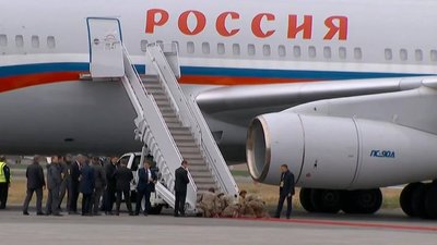 Донька Келлога закликала покарати тих, хто змусив солдатів США розстелити червону доріжку для путіна