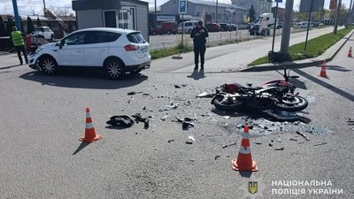 Неповнолітній мотоцикліст постраждав у ДТП на околиці Львова