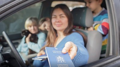 Українським жінкам-депутаткам місцевих рад дозволили виїжджати за кордон під час воєнного стану