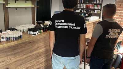 На Львівщині БЕБ припинило незаконний продаж електронних сигарет через мережу магазинів 