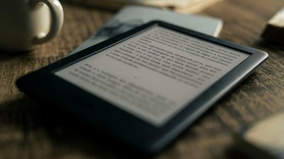 Мобільність, доступність і комфорт: обираємо електронні книги для подорожей та навчання