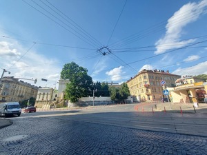 У Львові обмежили проїзд делініаторами на ще одній вулиці (ФОТО)