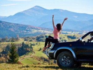 Українська блогерка нарвалася на хейт за джипінг в Карпатах (ФОТО)