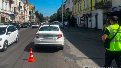 У Львівській області п'яна водійка насмерть збила велосипедиста