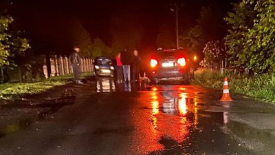 Під час комендантської години на Львівщині водій на смерть збив пішохода