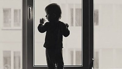 На Львівщині судитимуть матір після падіння її дитини з п'ятого поверху