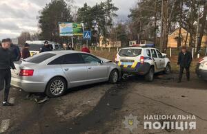 На Волині водій з 17 протоколами протаранив авто поліції