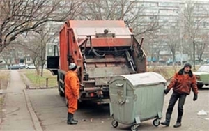 Львів’ян просять повідомляти про недотримання перевізниками системи сортування сміття