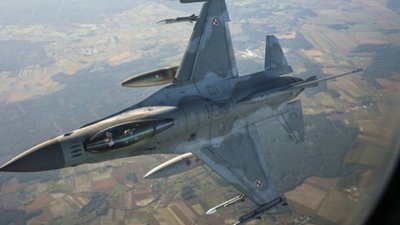 Польща підняла винищувачі в небо через масовану атаку Росії на Україну