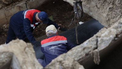 У Львові через аварійний ремонт тепломережі перекрили рух на вулиці Трускавецькій