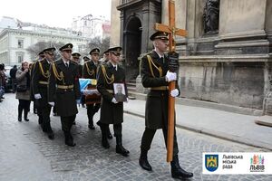 У Львові попрощалися із загиблим Героєм АТО Андрієм Іванишиним (фото)