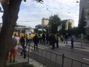 В Івано-Франківську протестують працівники спиртзаводу (фото)