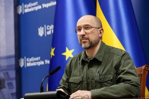 Шмигаль розповів, за яких обставин українці можуть залишитися без пенсій і зарплат