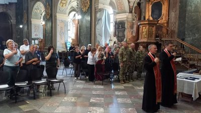 У Львові родинам загиблих воїнів вручили відзнаки “Комбатантський Хрест”