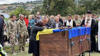 Родина переселенців на Тернопільщині поховала двох синів-Героїв, які загинули на війні