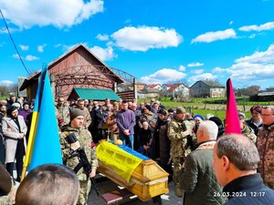 Пройшов Афганістан, АТО та гарячі бої на передовій: на Львівщині попрощалися з Стефаном Гошовським (ФОТО)