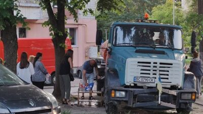 У Львові приватна компанія пошкодила водопровід: які вулиці залишилися без води