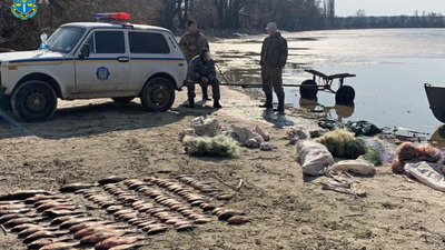 На Кіровоградщині начальник відділу поліції разом з підлеглими попалися на риболовлі у робочий час (ФОТО)