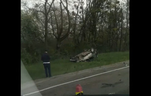 У Львівській області у ДТП перекинувся автомобіль (фото, відео)