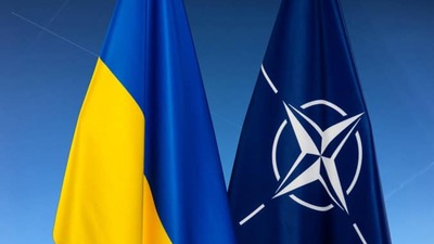 Україна хоче отримати запрошення до НАТО вже наступного тижня, - Reuters