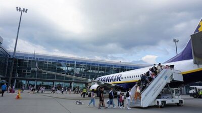 Авіакомпанія Ryanair наймає українських пілотів і бортпровідників, щоб відновити бази в Україні