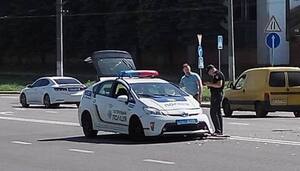 У Львові сталася ДТП за участі поліцейського авто (фото, відео)