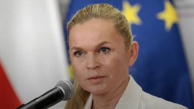 Польська міністерка освіти вимагає переглянути українські підручники історії